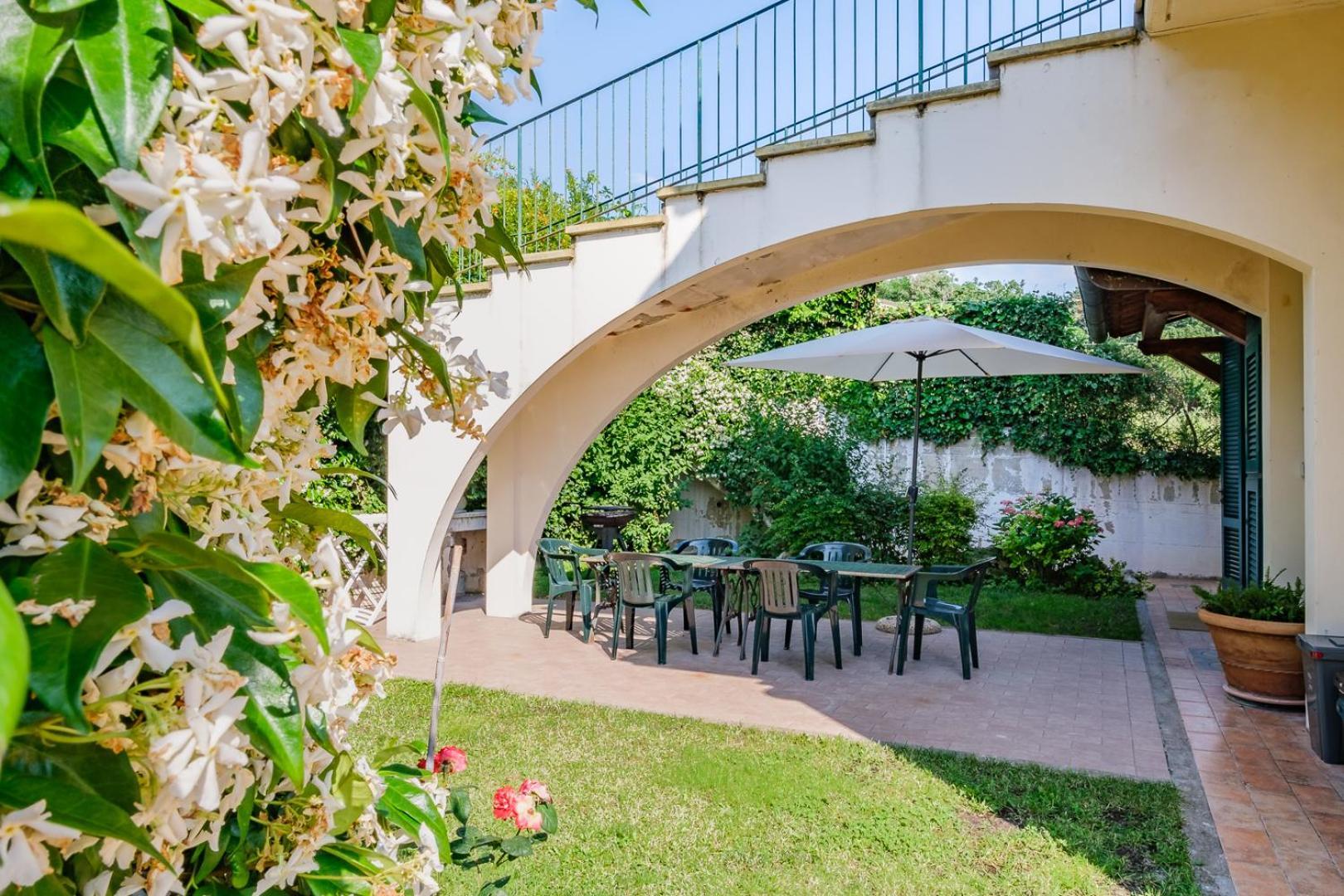 Villa Di Campagna 10 Posti Con Piscina Privata คาสเตลลินา มาริตติมา ภายนอก รูปภาพ
